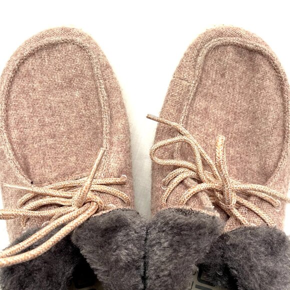 Hey Dude Women's fur lined sneaker booties Size 6 - Picture 2 of 11